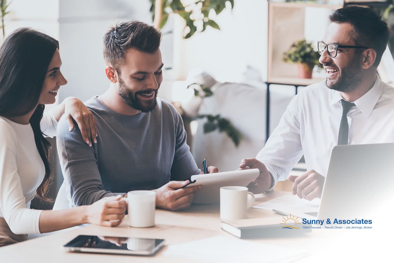 Tips For Selling Your Home in a Seller’s Market In an Association or HAO tip-for-selling-your-home-or-condo-in-a-hao-community-association-sellers-market-2