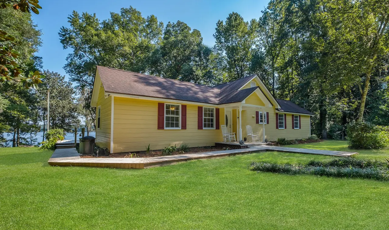 19722 North by Northwest Road